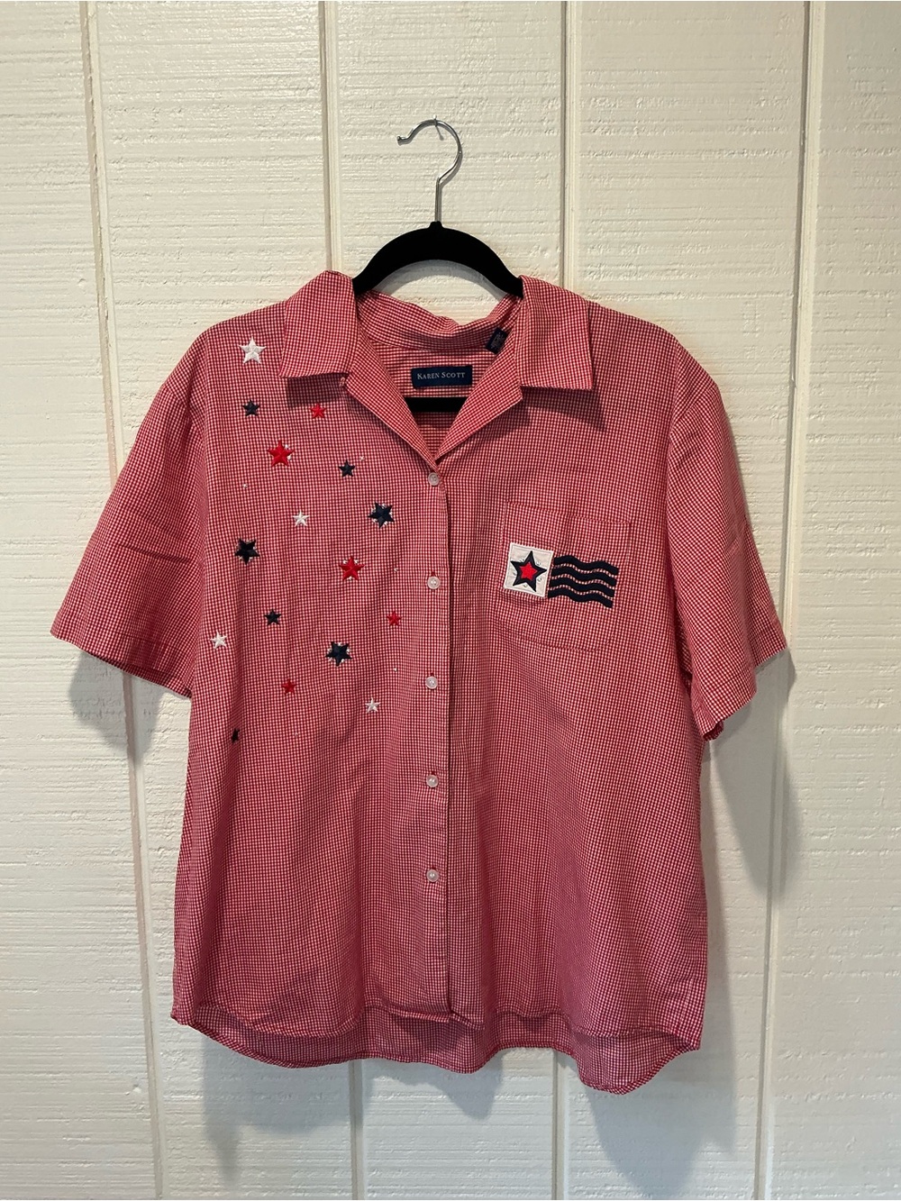 Karen Scott Red Short-Sleeve Button-Down Shirt with Star Embroidery